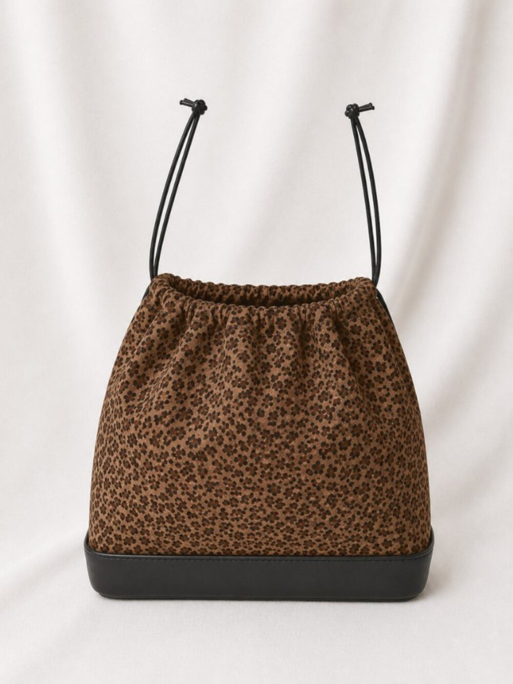 Vintage Bottega Veneta Leopard Print Drawstring Pouch Bag Italy Rare BV - Picture 4 of 13